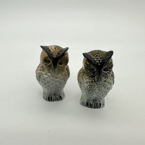 Pair Owl salt and pepper shakers Taiwan Stoppers Retro 1980s